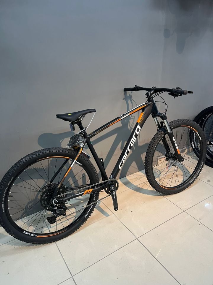 Carraro 27.5 Daytona 709 9v H.disk Fren Dağ Bisikleti 48cm - M.siyah-beyaz-turuncu
