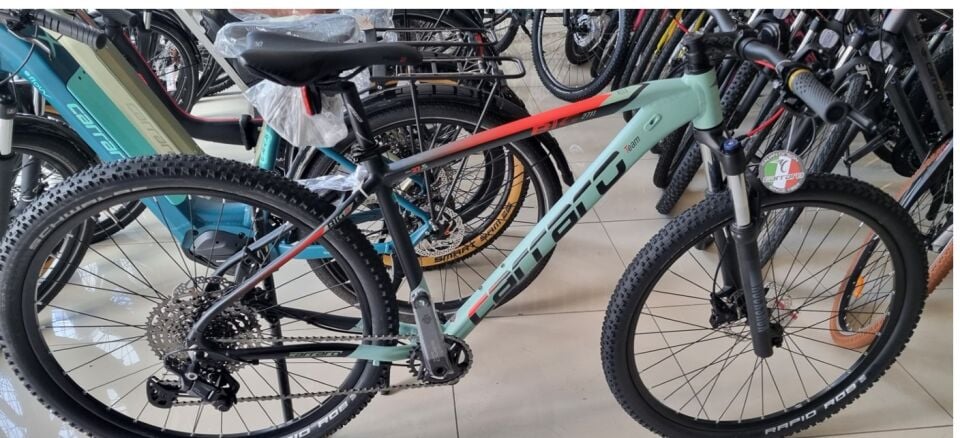 Carraro Big 2711 44 cm 27.5 Jant 11 Vites Hidrolik Disk Fren Mat Yeşil-Siyah-Kırmızı Dağ Bisikleti