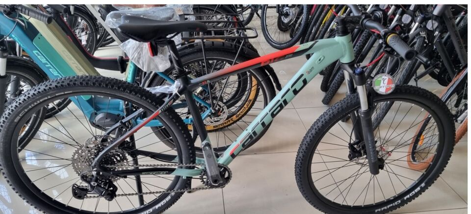 Carraro Big 2711 44 cm 27.5 Jant 11 Vites Hidrolik Disk Fren Mat Yeşil-Siyah-Kırmızı Dağ Bisikleti