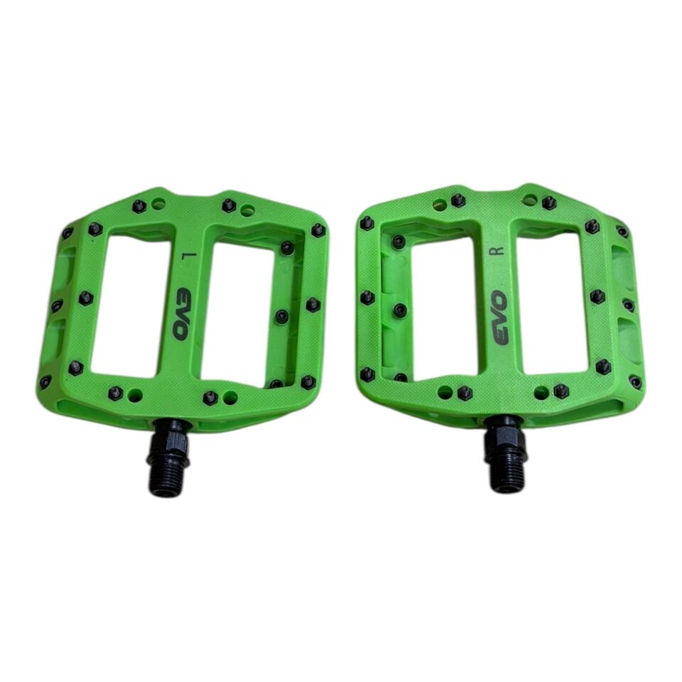 Evo Rulmanlı Çivili Bisiklet Pedalı Yeşil | MTB & Enduro Pedalı